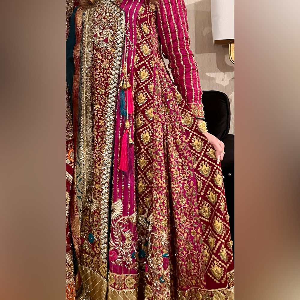 Pakistani Formal Wedding wear Dress - Picture 3 of 6